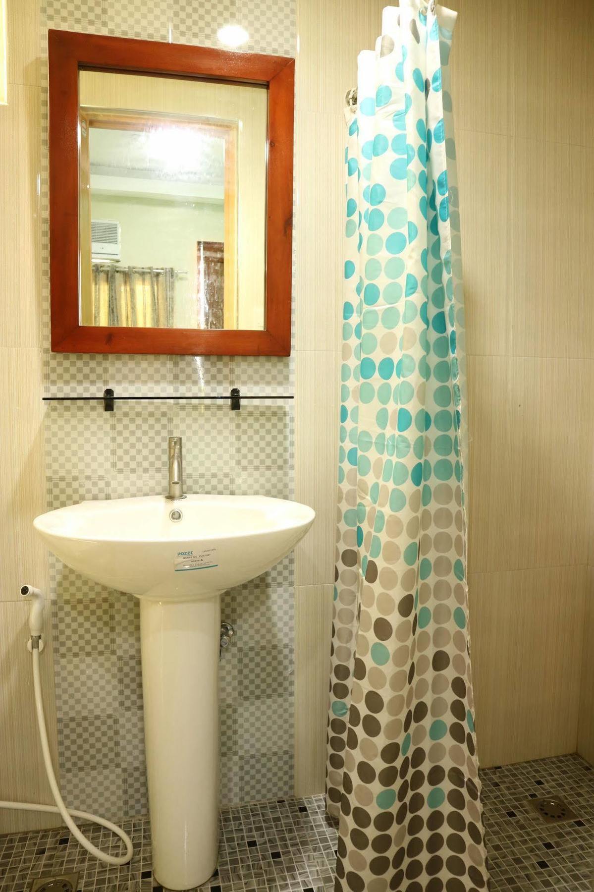 Ea Apartelle - Metro วีกัน ภายนอก รูปภาพ