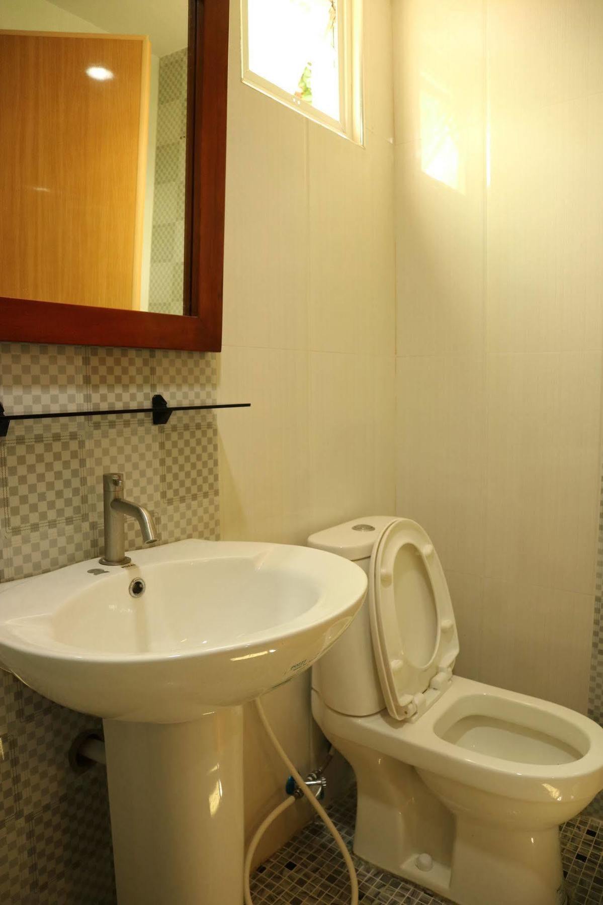 Ea Apartelle - Metro วีกัน ภายนอก รูปภาพ
